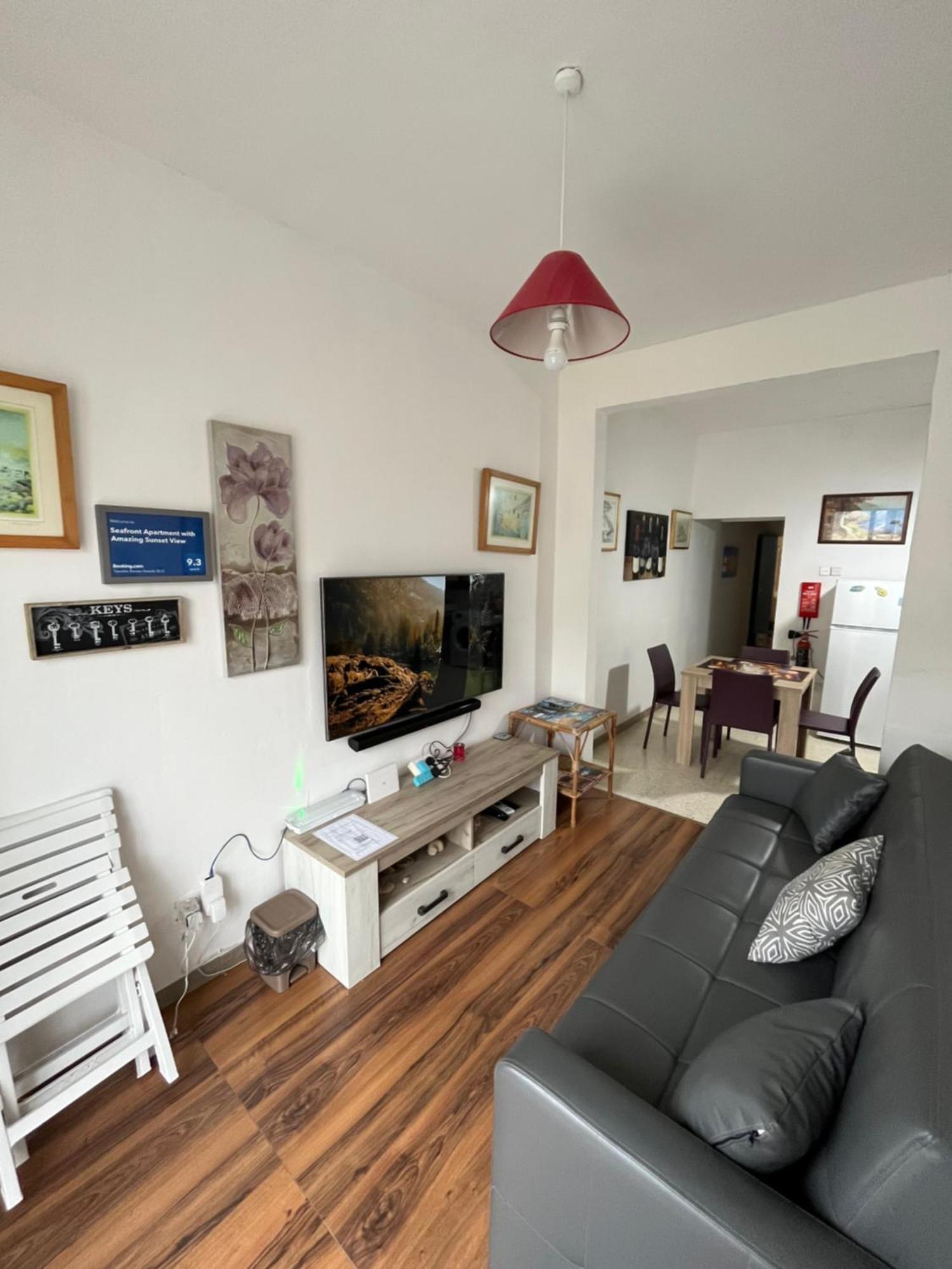 Seafront Apartment With Amazing Sunset View Xlendi Bagian luar foto